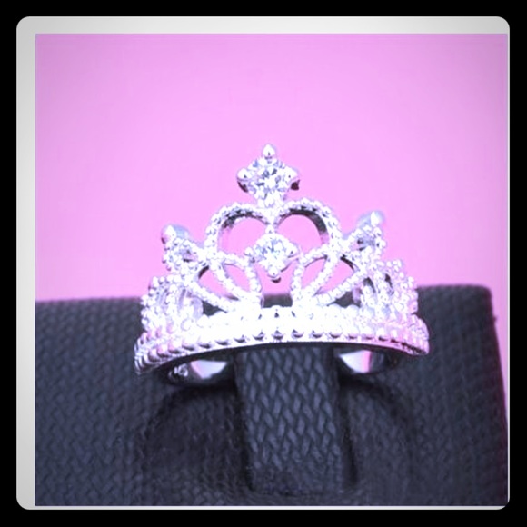 Gorgeous Crown/Tiara Ring Princess | Queen - Picture 4 of 6